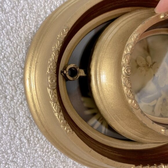 Vintage Floral Oval Wall Art Set W Gold Tone Chunky Frames x2 - Picture 9 of 10